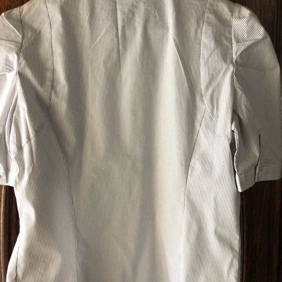 ✈️White and black Blouse with ruffles - Picture 2 of 4